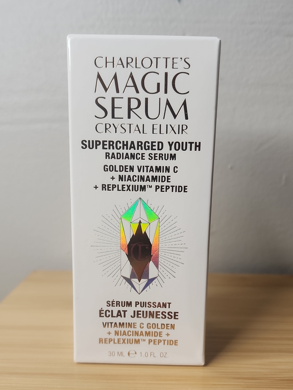 Charlotte Tilbury Magic Serum Crystal Elixir – White with Holographic Accent